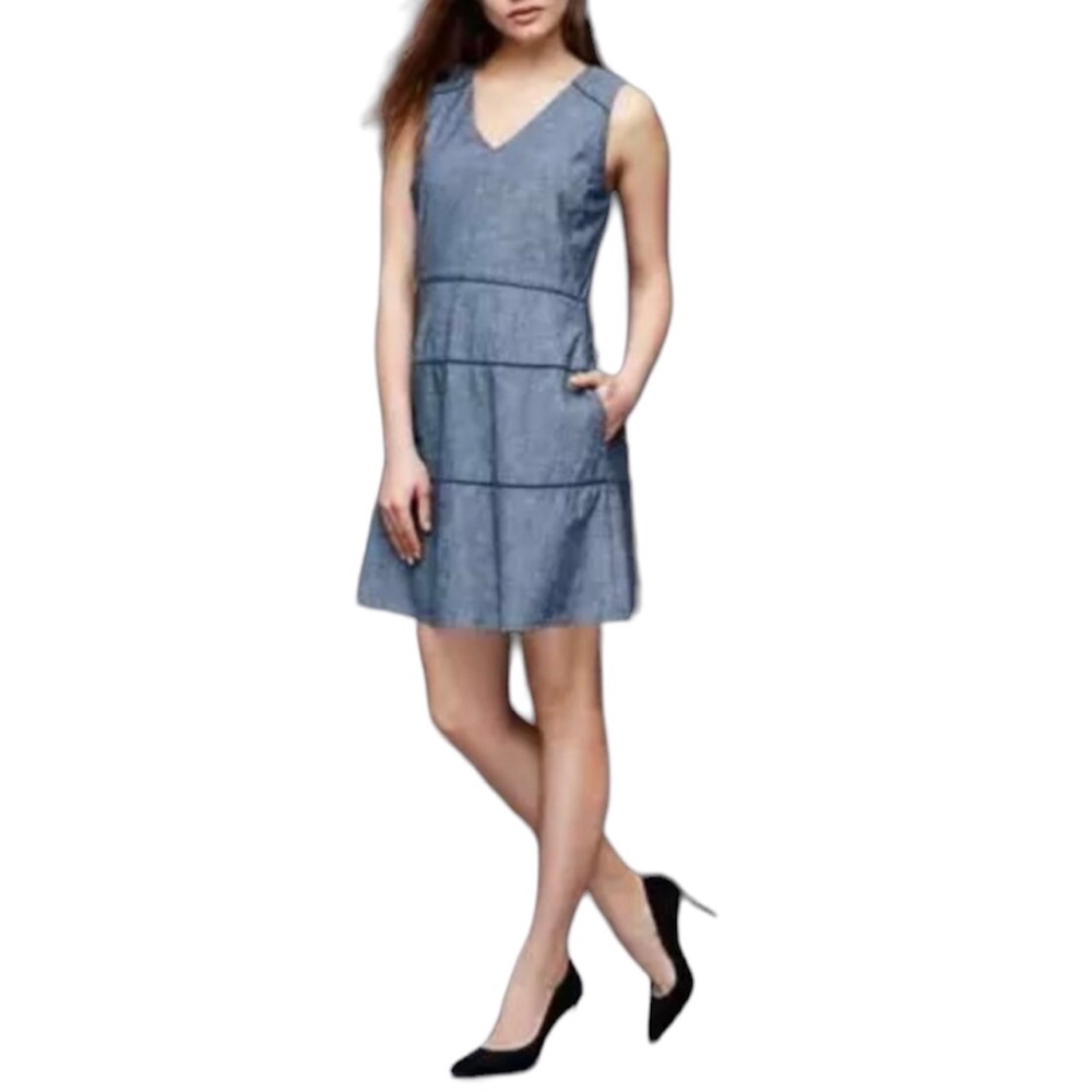 Gap Cotton Chambray V-Neck Fit & Flare Blue Lined Dress With Pockets  Size 4